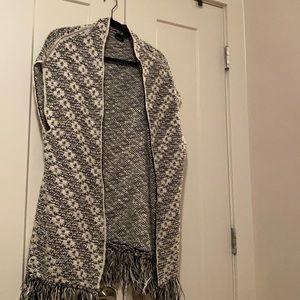 No sleeve knitwear cardigan